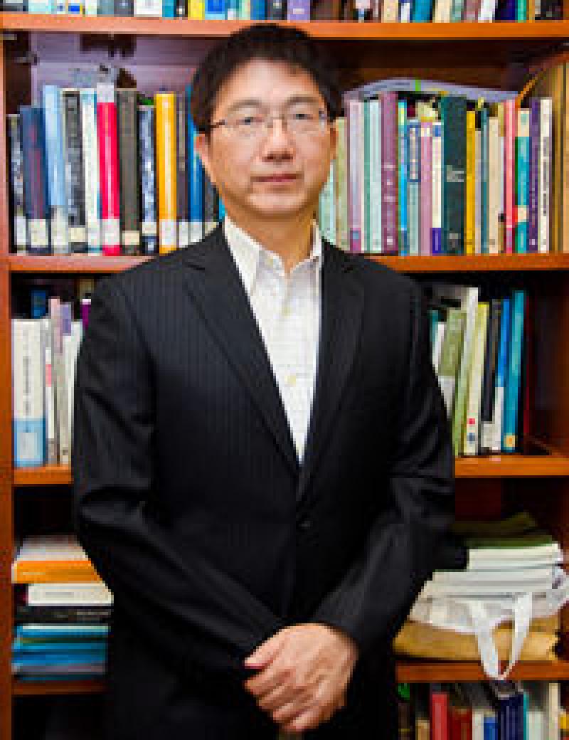 Professor Thomas Hun-Tak Lee graphic