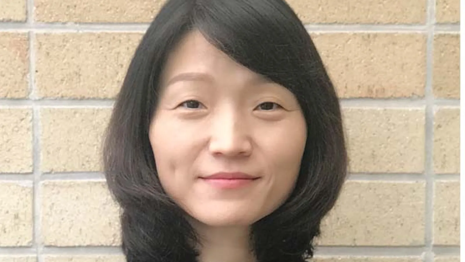 Yoonhee Hong