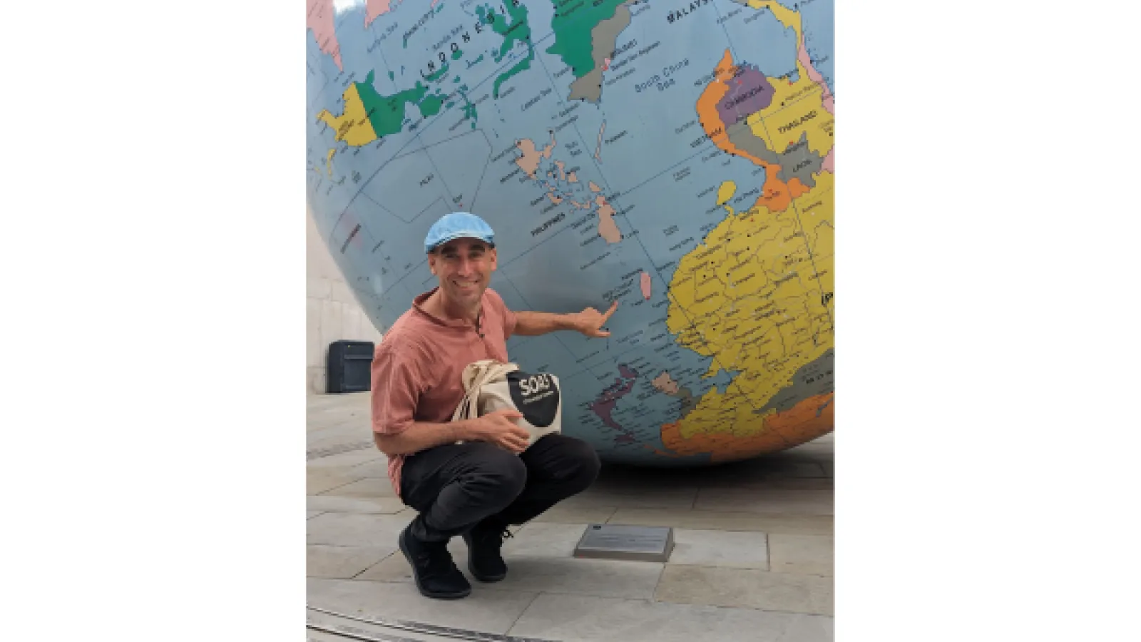 picture of professor Ian Rowen