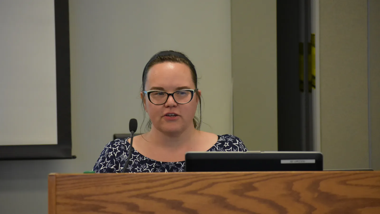 Melissa Curley gives talk at Lakeland Community College