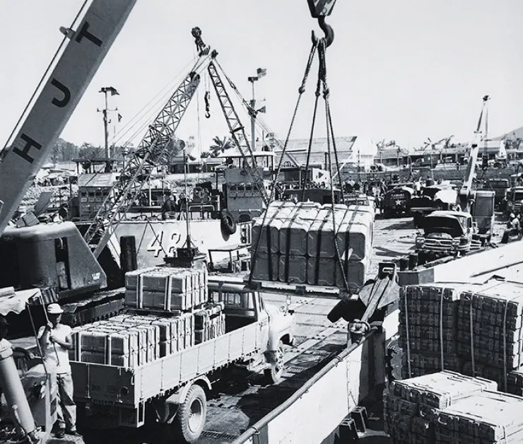 cargo loading on ships