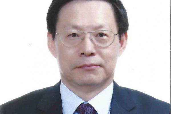 Consul General Jong-kook Lee